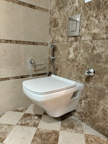 Bathroom in 4 BHK Apartment at RWA Hauz Khas Block C 5, Hauz Khas – for Rent