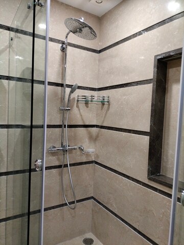 Bathroom in 4 BHK Apartment at RWA Hauz Khas Block C 5, Hauz Khas – for Rent