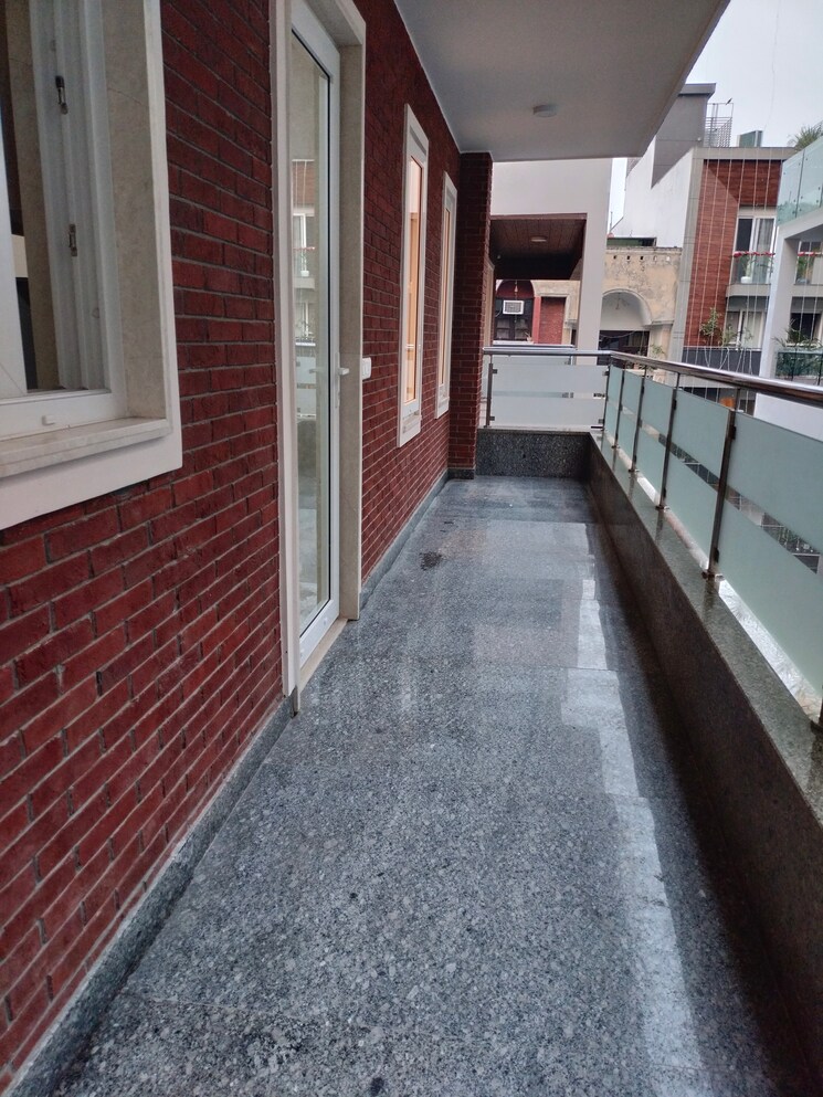 Balcony, rwa-hauz-khas-block-c-5 4 Bedroom 4500 Sq.Ft. Apartment In Hauz Khas Delhi 8851941