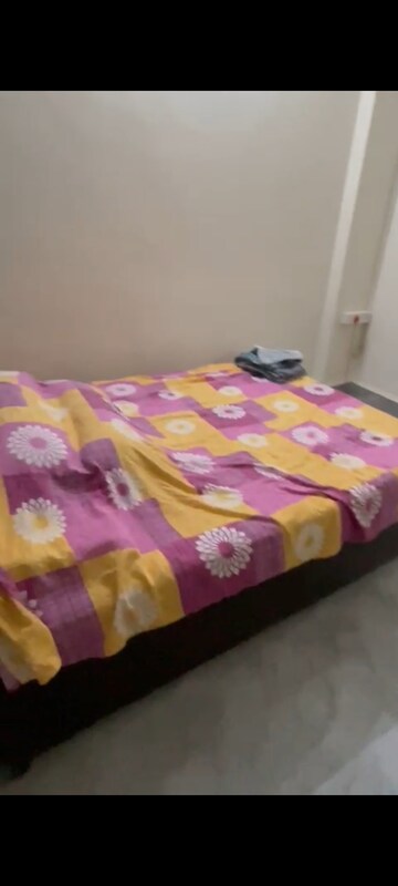 Bedroom in 2 BHK Apartment at Westin Vitthal Darshan CHS, Andheri West – for Rent