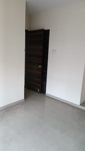 Room in 1 BHK Apartment at Mahavir Kalpavruksha, Ghodbunder Road – for Sale