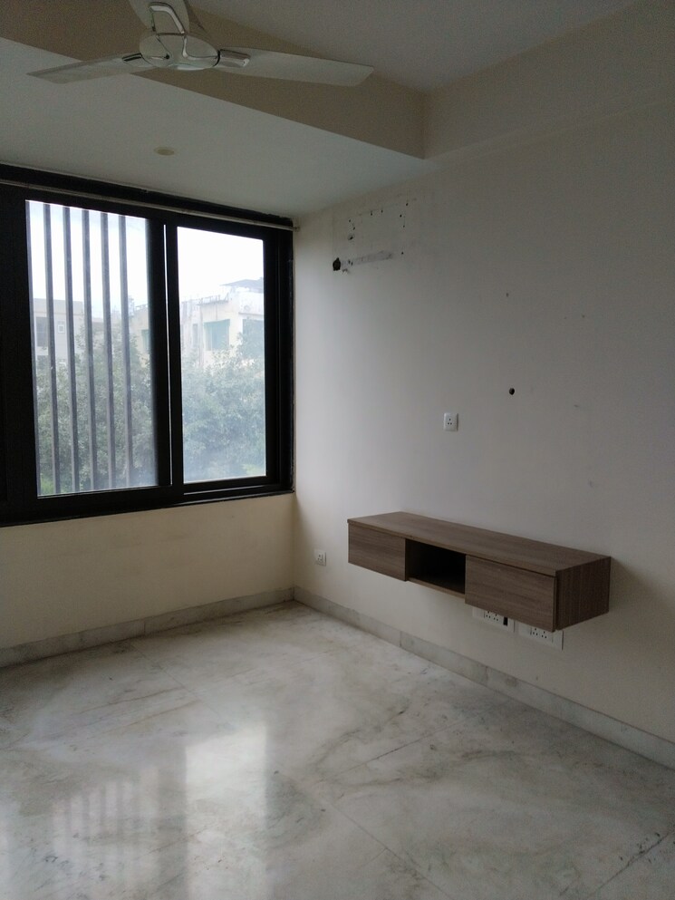 Room, ambience-multi-unit-residential-apartments 3 Bedroom 3000 Sq.Ft. Builder Floor In Jasola Delhi 8851988