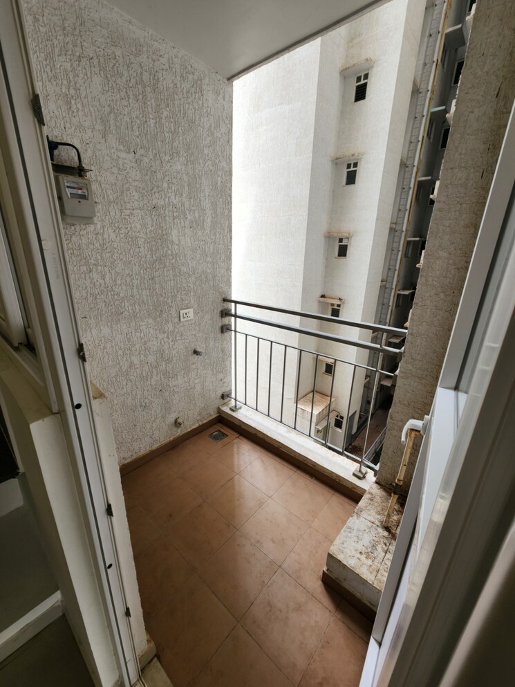 Balcony, godrej-avenues 3 Bedroom 1525 Sq.Ft. Apartment In Yelahanka Bangalore 8852028