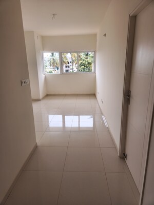 Room in 3 BHK Apartment at Godrej Avenues, Yelahanka – for Sale