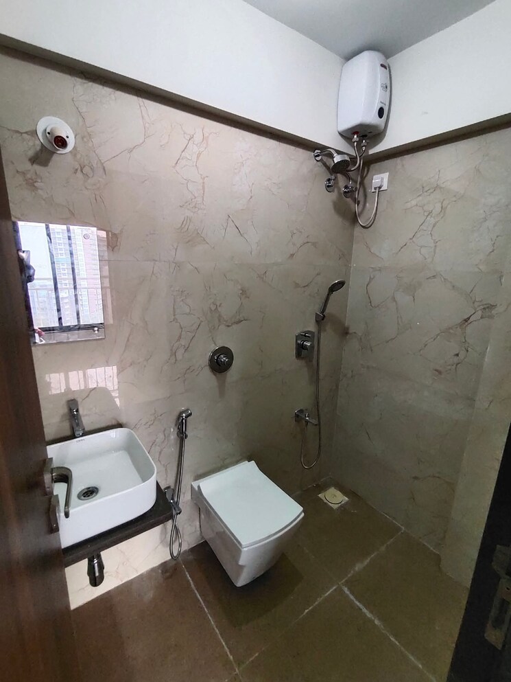 Bathroom, ganesh-chs-andheri-west 1 Bedroom 350 Sq.Ft. Apartment In Andheri West Mumbai 8852018