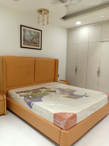 Bedroom in 3 BHK Apartment at Sarvapriya Vihar – for Rent