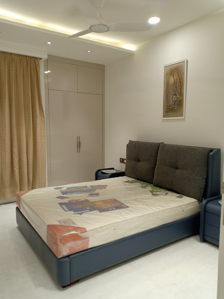 Bedroom, sarvapriya vihar 3 Bedroom 1800 Sq.Ft. Apartment In Sarvapriya Vihar Delhi 8851994