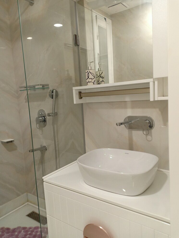 Bathroom, sarvapriya vihar 3 Bedroom 1800 Sq.Ft. Apartment In Sarvapriya Vihar Delhi 8851994