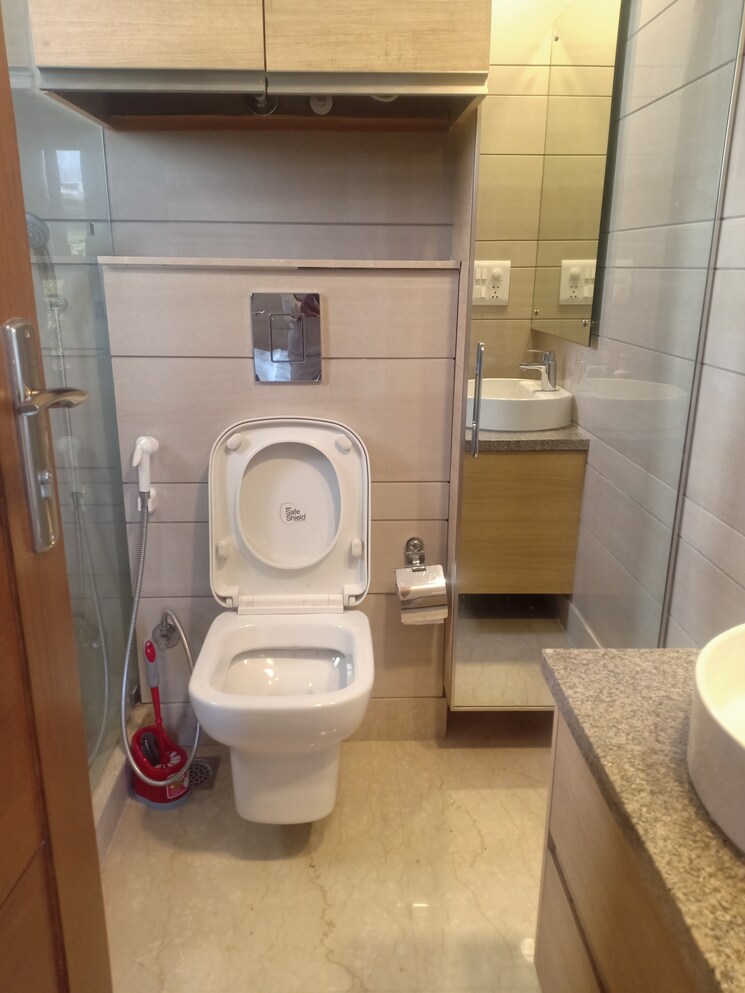 Attached Bathroom, sarvapriya vihar 3 Bedroom 1800 Sq.Ft. Apartment In Sarvapriya Vihar Delhi 8851994