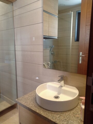 Bathroom in 3 BHK Apartment at Sarvapriya Vihar – for Rent