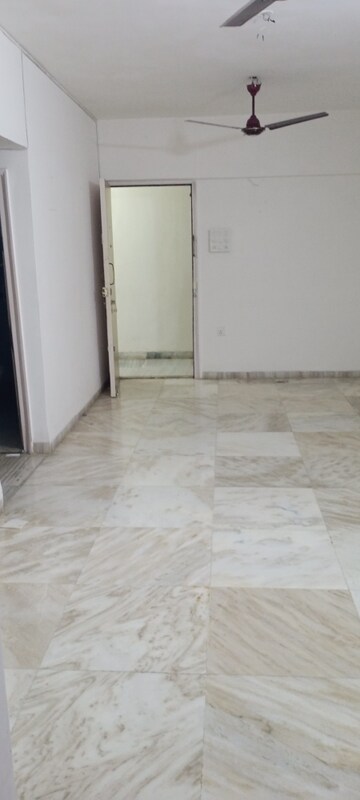 Room in 2 BHK Apartment at Brindaban CHS, Poonam Nagar – for Rent