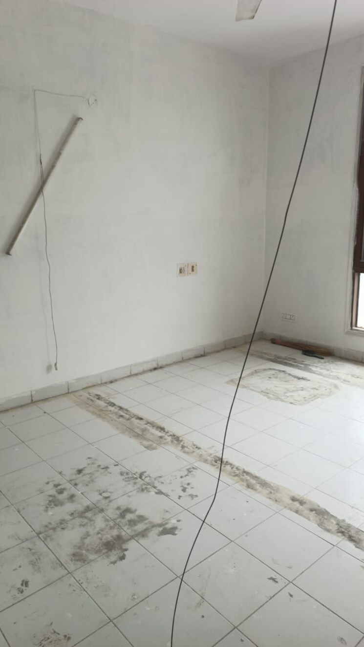 Room, sector 49 3 Bedroom 3000 Sq.Ft. Builder Floor In Sector 49 Chandigarh 8852015