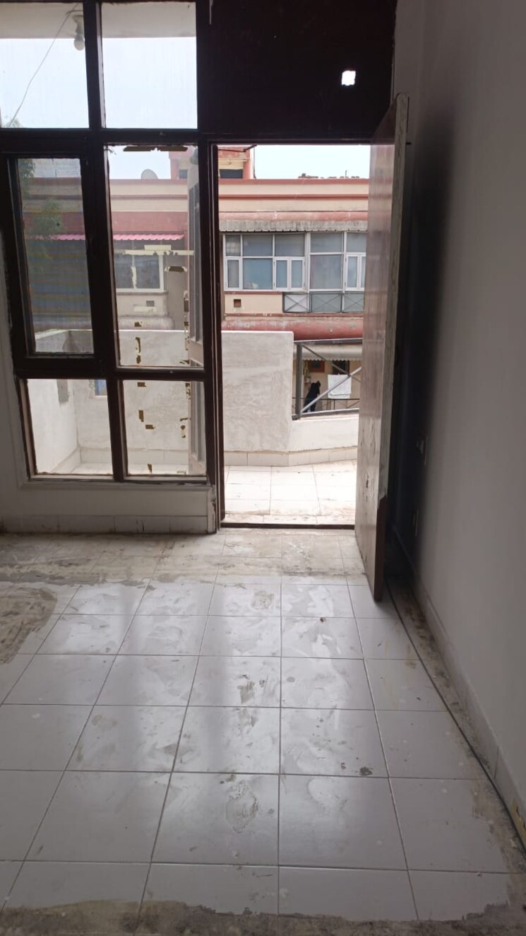 Room, sector 49 3 Bedroom 3000 Sq.Ft. Builder Floor In Sector 49 Chandigarh 8852015