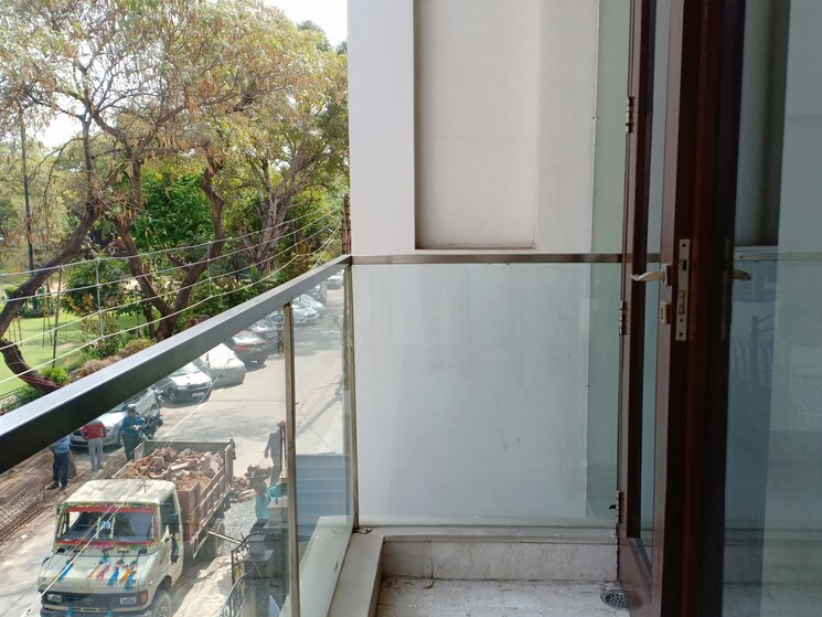Balcony, navjeevan vihar 3 Bedroom 2500 Sq.Ft. Apartment In Navjeevan Vihar Delhi 8852036