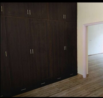 Room in 1 BHK Builder Floor at Sector 41 – for Rent