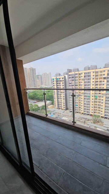 Room in 2 BHK Apartment at Unique Youtopia, Kharadi – for Rent