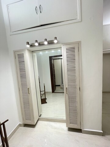  2.5 BHK Apartment at Golf Links – for Rent