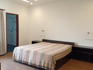 Bedroom in 2 BHK Apartment at Golf Apartments, Khan Market – for Rent