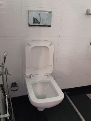 Bathroom in 2 BHK Apartment at Golf Apartments, Khan Market – for Rent
