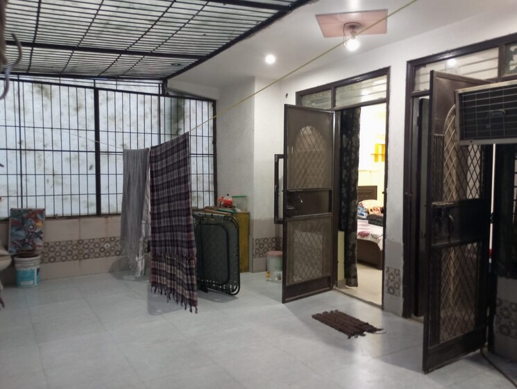 Balcony, sector 91 3 Bedroom 180 Sq.Yd. Builder Floor In Sector 91 Faridabad 8850347