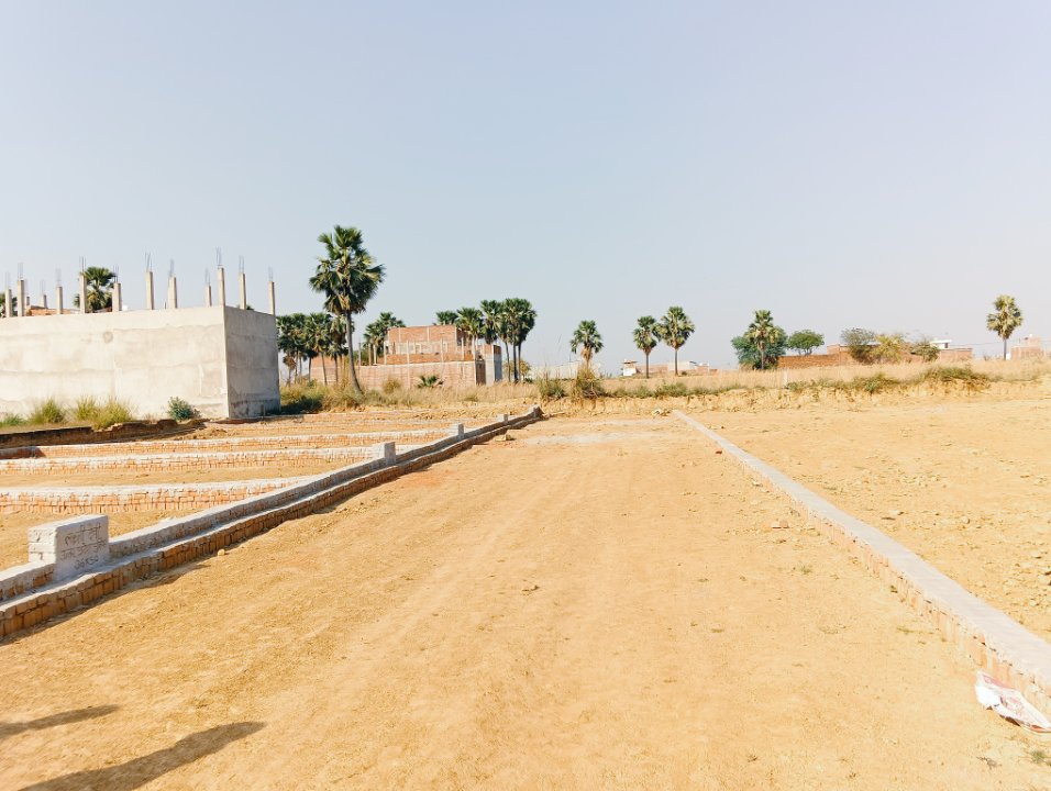 Plot For Sale in Solitaire Royal