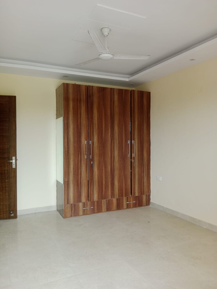 Room, sector 37 3 Bedroom 250 Sq.Ft. Builder Floor In Sector 37 Faridabad 8852181