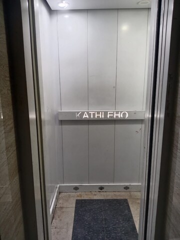 Building Lobby in 3 BHK Builder Floor at Sector 37 – for Rent