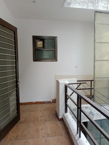 Balcony in 3 BHK Builder Floor at Sector 37 – for Rent