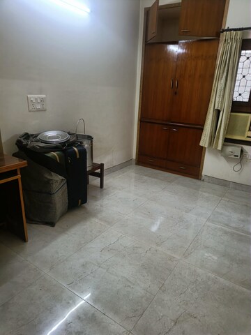 Room in 3 BHK Apartment at Ip Extension – for Rent