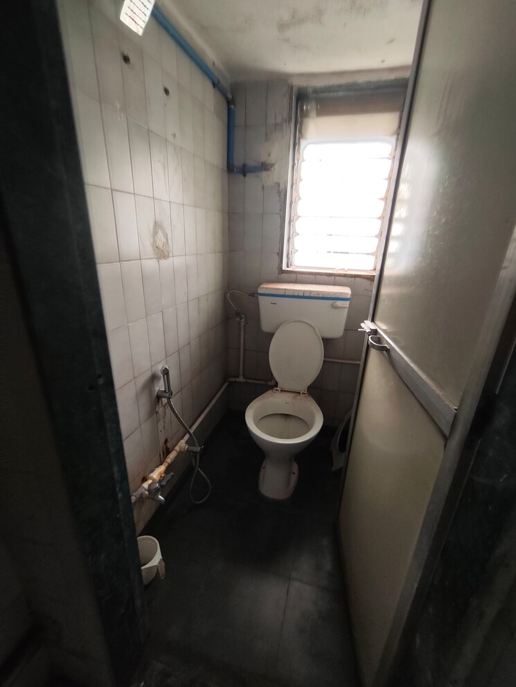 Bathroom, sher-e-punjab 4 Bedroom 1650 Sq.Ft. Apartment In Andheri East Mumbai 8852182