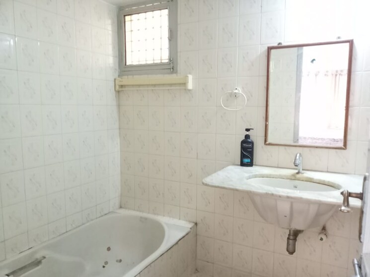 Bathroom, race course road 3 Bedroom 1800 Sq.Ft. Penthouse In Race Course Road Vadodara 8852197