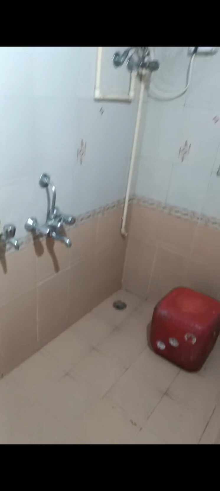 Bathroom, balaji-royale-shivner-apartment 1 Bedroom 460 Sq.Ft. Apartment In Andheri West Mumbai 8852207