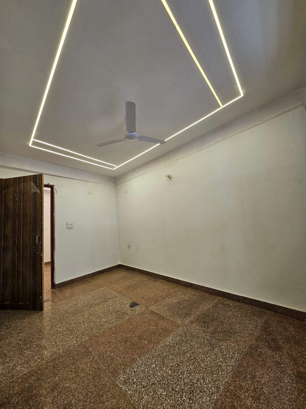 1 BHK + Study Room Builder Floor For Rent in Saket 