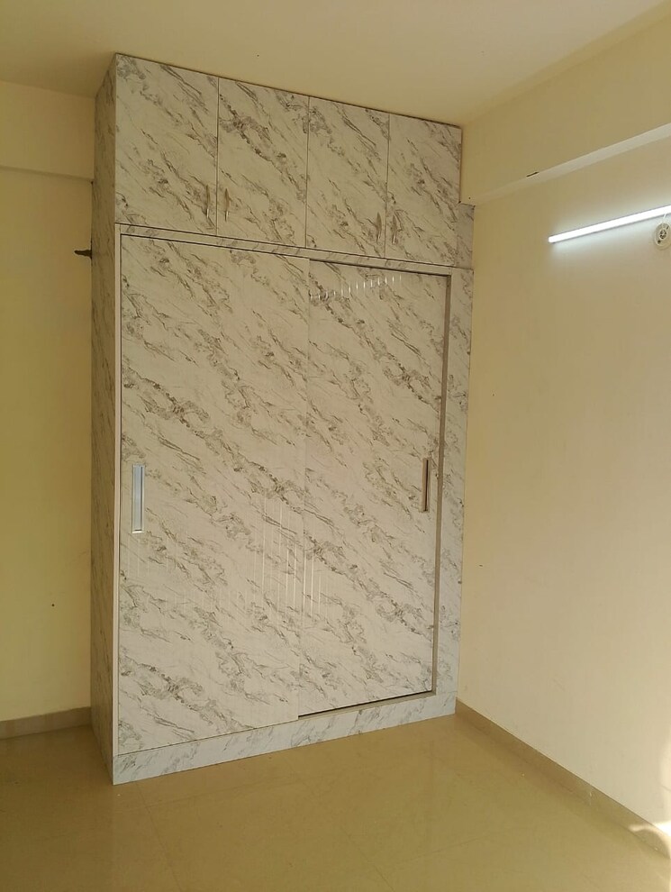 Room, rof-aalayas-phase-2 3 Bedroom 645 Sq.Ft. Apartment In Sector 102 Gurgaon 8852243