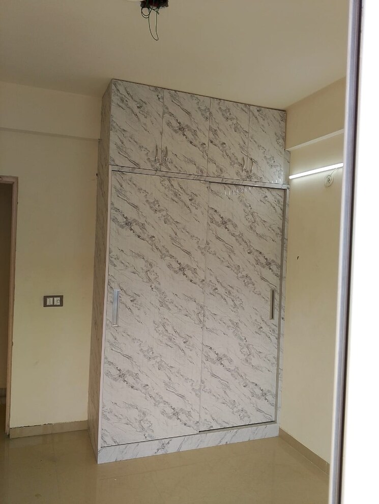 Room, rof-aalayas-phase-2 3 Bedroom 645 Sq.Ft. Apartment In Sector 102 Gurgaon 8852243