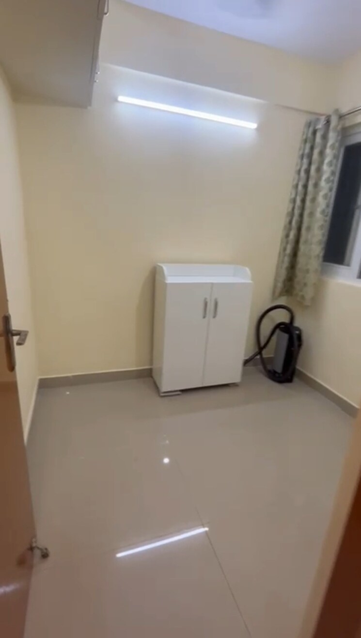 Room, la-residentia 2.5 Bedroom 1010 Sq.Ft. Apartment In Tech Zone 4 Greater Noida Greater Noida 8852296