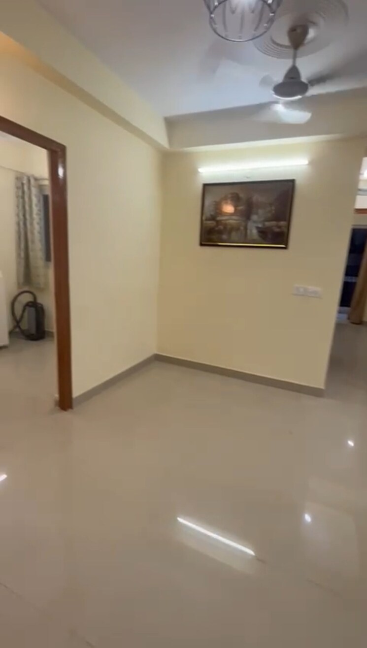 Room, la-residentia 2.5 Bedroom 1010 Sq.Ft. Apartment In Tech Zone 4 Greater Noida Greater Noida 8852296