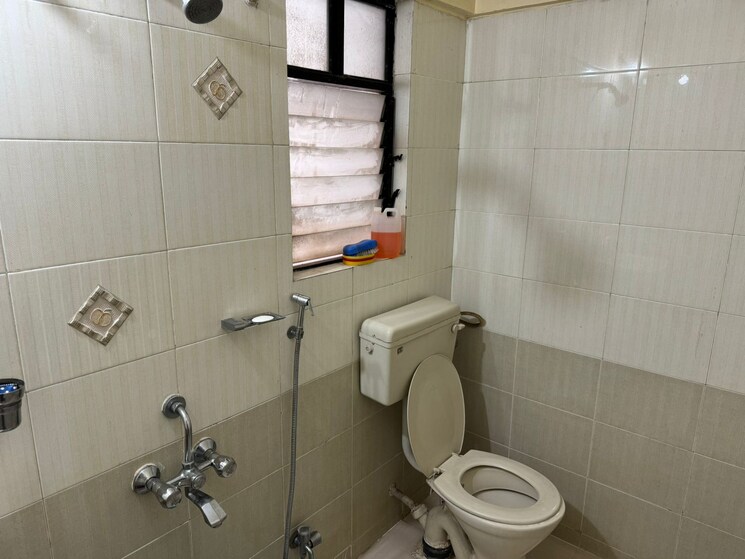 Bathroom, aditya-garden-city 3 Bedroom 1200 Sq.Ft. Apartment In Warje Pune 8852295