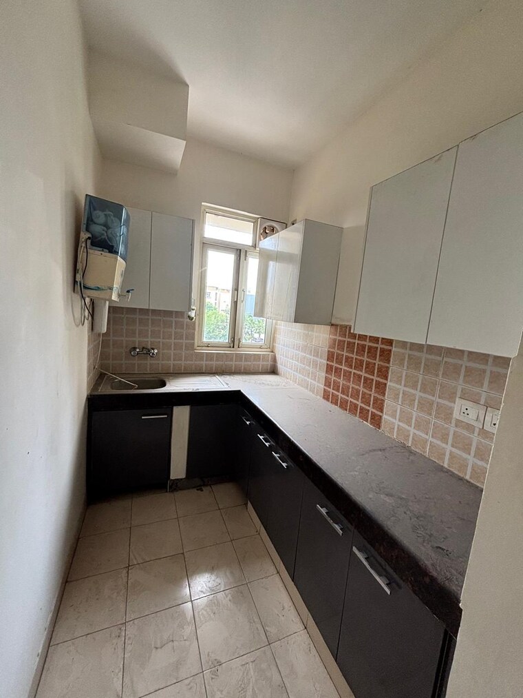 Kitchen, shree-vardhman-mantra 2 Bedroom 800 Sq.Ft. Apartment In Sector 67 Gurgaon 8852300