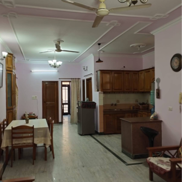 Living Room in 3 BHK Builder Floor at Ansal Plaza Sector-23, Carterpuri Village – for Rent