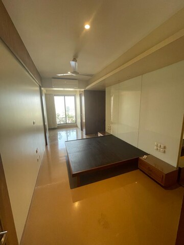 Living Room in 4 BHK Apartment at Bandra Anand Vihar, Bandra West – for Rent