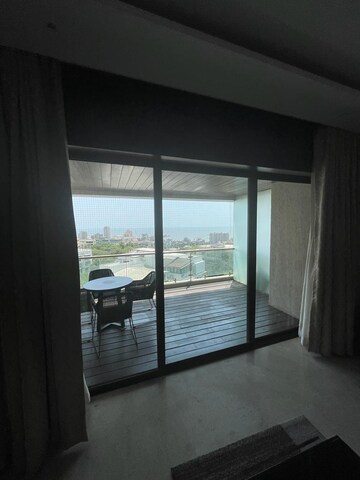Room in 4 BHK Apartment at Bandra Anand Vihar, Bandra West – for Rent