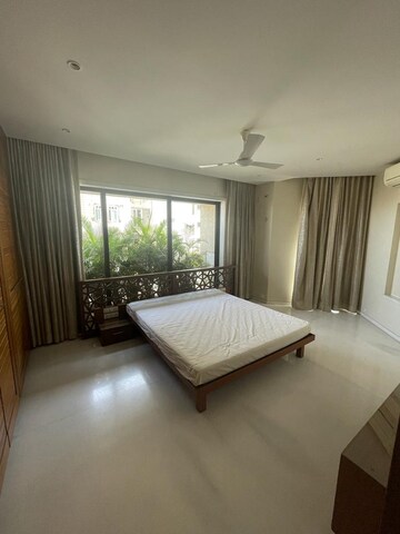 Bedroom in 4 BHK Apartment at Bandra Anand Vihar, Bandra West – for Rent