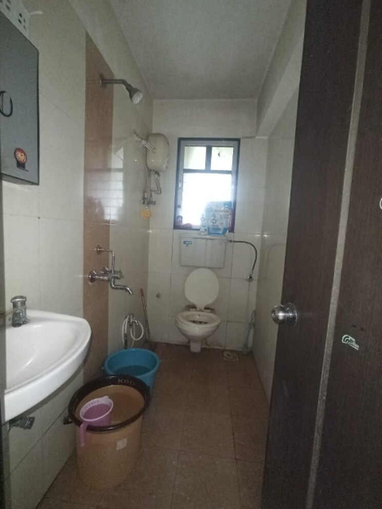 Bathroom, new-golden-green-chs 1 Bedroom 450 Sq.Ft. Apartment In Borivali West Mumbai 8852334