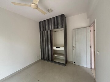 Room in 3 BHK Apartment at BPTP Astaire Gardens, Sector 70a – for Rent