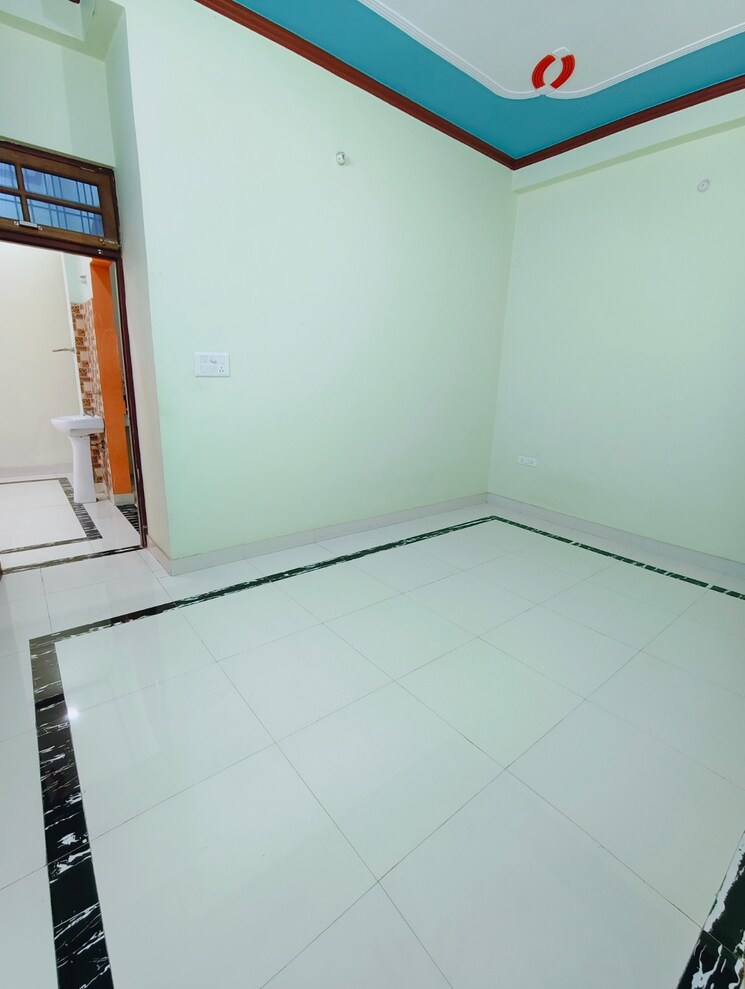 Room, kursi road 4 Bedroom 3000 Sq.Ft. Independent House In Kursi Road Lucknow 8852371