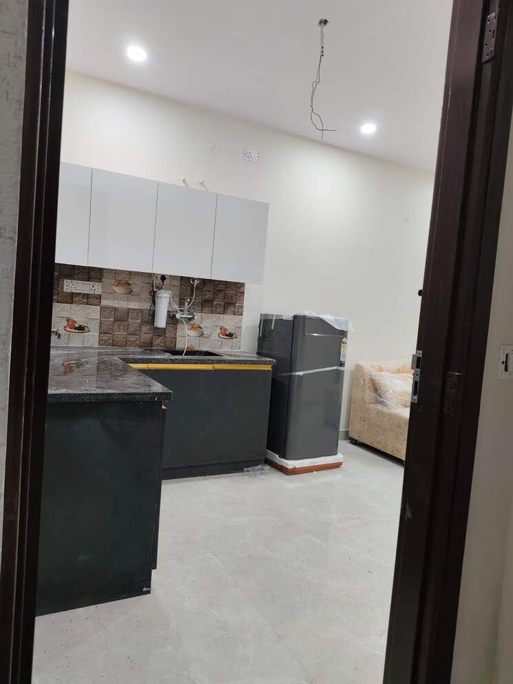 Kitchen, sector 14 1 Bedroom 800 Sq.Ft. Builder Floor In Sector 14 Gurgaon 8852403