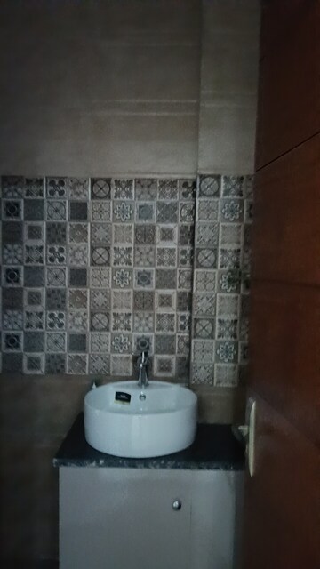 Bathroom in 3 BHK Builder Floor at Sector 14 – for Rent