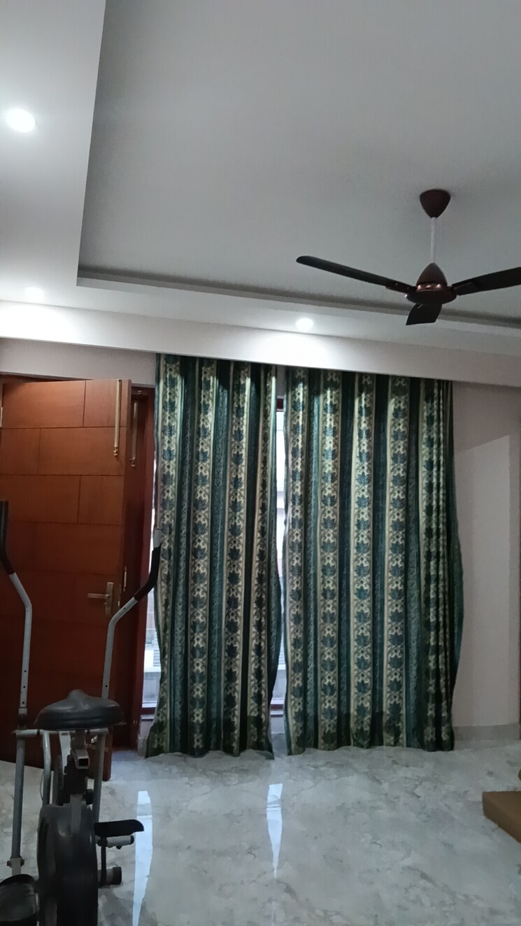 Bedroom, sector 14 3 Bedroom 2000 Sq.Ft. Builder Floor In Sector 14 Gurgaon 8852405