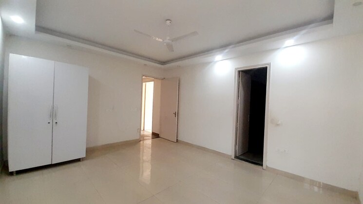 Room, sector 15 ii 3 Bedroom 2000 Sq.Ft. Builder Floor In Sector 15 ii Gurgaon 8852408